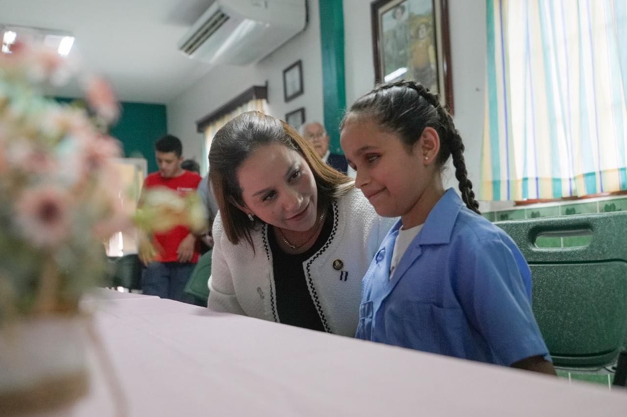 Escuela para Ciegos Pilar Salinas recibe respaldo del Despacho de Acción Social y Esperanza del Congreso